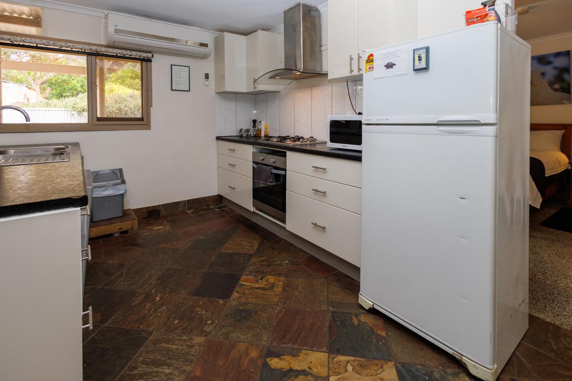 Big4 Cape Jervis Accommodation & Caravan Park Экстерьер фото